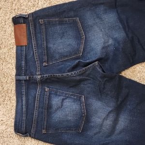 Mott & Bow Slim Jeans
